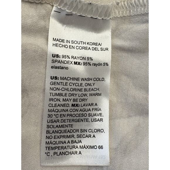 Chicos Touch of Cool Status Layering Tee Size 3 (XL) Equestrian Chain Cream - Picture 3 of 3